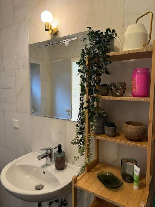 2 Raum City-Apartment 5Min Zum Hbf Grupello-2 Düsseldorf Zewnętrze zdjęcie